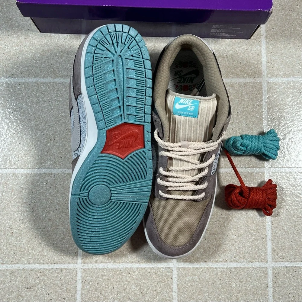 Nike Men's Athletic Shoes Brown Tan Teal Accent